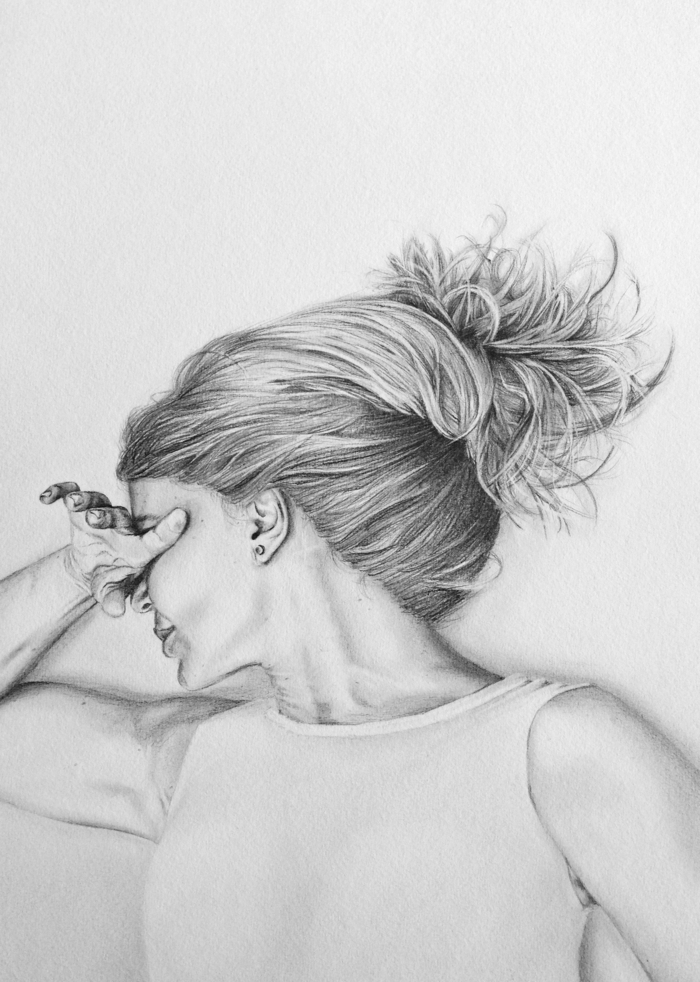Femme cheveux longs main détaillé dessin depression, dessin a dessiner, découragé comment s’exprimer bien