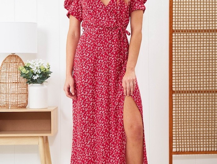 robe fleurie mariage invitée originale idée de tenue pour l été rouge robe a fleurs robe longue femme ete robe longue fleur comment porter une robe