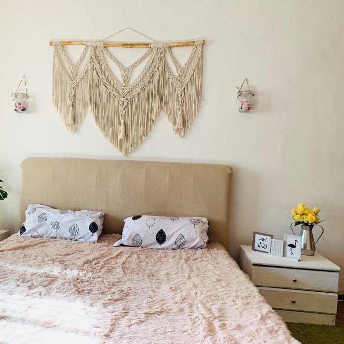 suspension corde macramé décoration chambre boho chic couleurs neutres fabriquer une tete de lit avec corde cotton beige