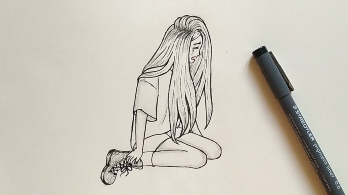 Fille qui pleure comment faire un dessin triste inspiration dessin facile fille cheveux longs t-shirt
