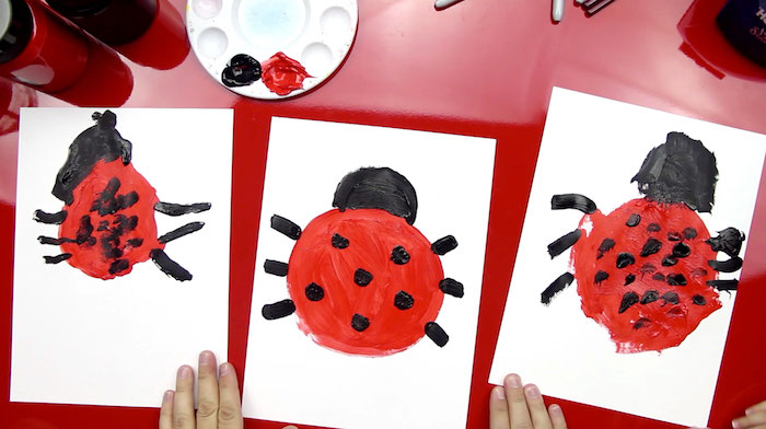 activite enfant 2 ans comment dessiner une coccinelle corps forme ronde avec des pieds noirs et tête ronde noire