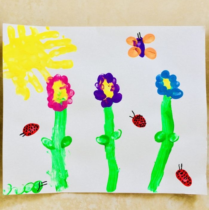 comment faire un dessin enfant original activité peinture pour les 2 3 ans dessiner des fleurs et coccinnelles en empreintes de main