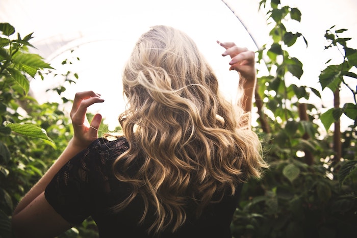 comment prendre soin de ses cheveux en été soin cheveux blond ondulés bien hydrater