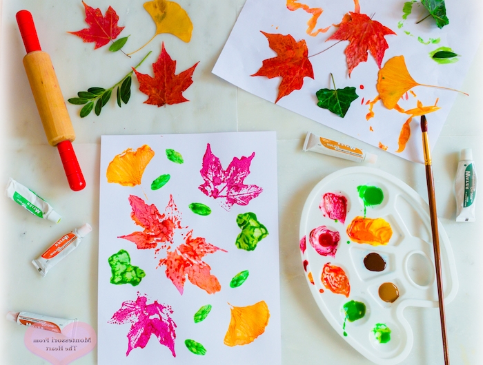 dessin coloré enfant avec des empreintes de feuilles mortes de couleurs variées activité manuelle enfant simple et rapide avec de la peinture land art
