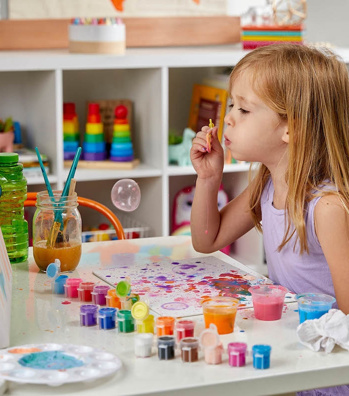 idee peinture enfant avec des bulles colorés exemple activité manuelle 3 5 ans maternelle primaire faciles a faire et amusantes