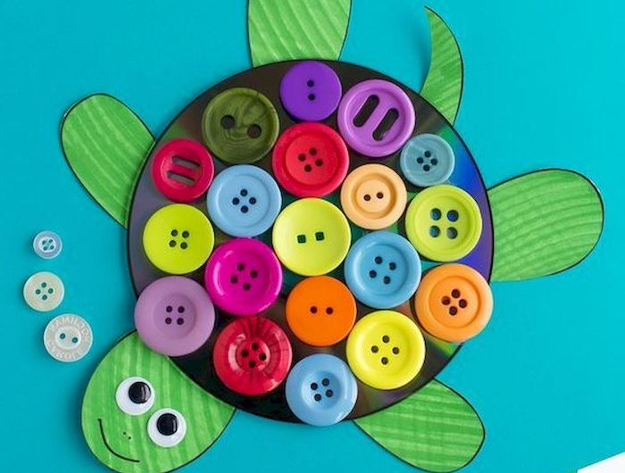 tortue en papier décorée de boutons colorés avec des yeux mobiles activité manuelle facile 3 5 ans