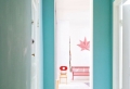 Quelle couleur pour agrandir un couloir ? Solutions de peinture pour couloirs longs, étroits ou sombres
