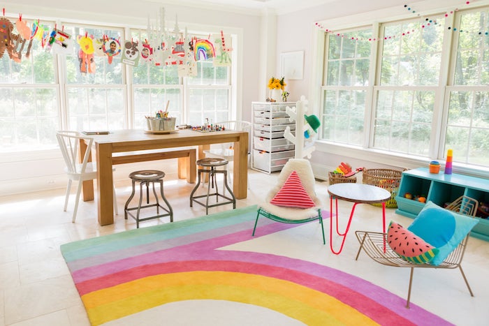 créative salle de jeux enfant meuble rangement jouet beau intérieur tapis arc en ciel rangement chambre fille idée déco salle de jeux enfant créatif