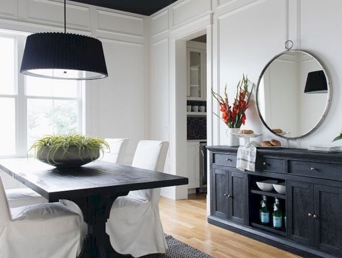 décoration de plafond quelle couleur accorder au noir ou bleu canard salle a manger table bois