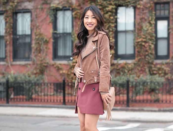 jupe courte fendue bottines velours marron tendances automne hiver 2020 2021 vêtements couleurs femme comment bien s habiller