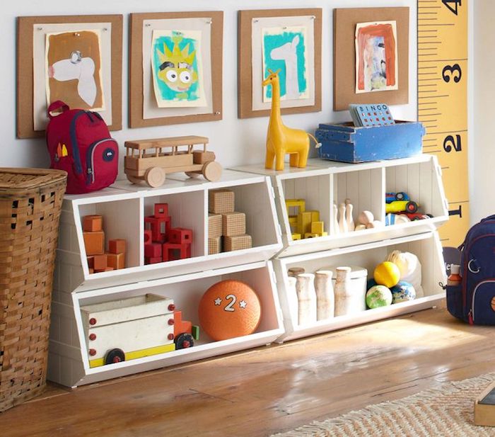 rangement bas pour l enfant salle de jeux enfant meuble rangement jouet beau intérieur jouets en bois dessins colorés