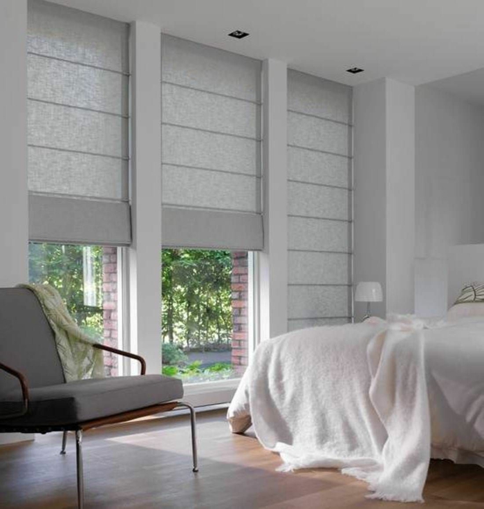 belle chambre avec store gris comment rendre sa chambre plus belle idée déco lumière naturelle grands fenetres