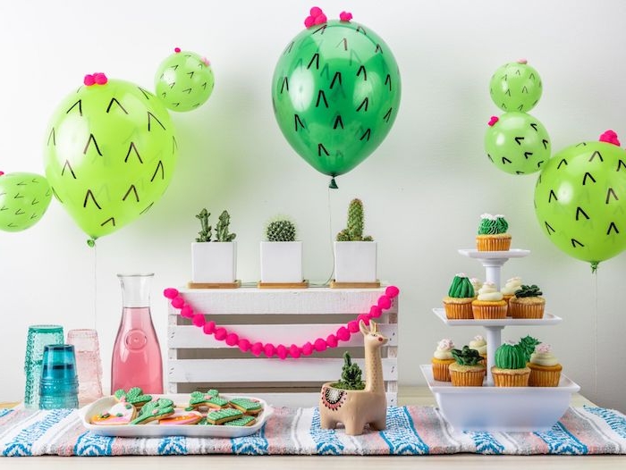 cactus ballon pots de fleurs avec des cactus et decoration cupcake et biscuit à motif cactus