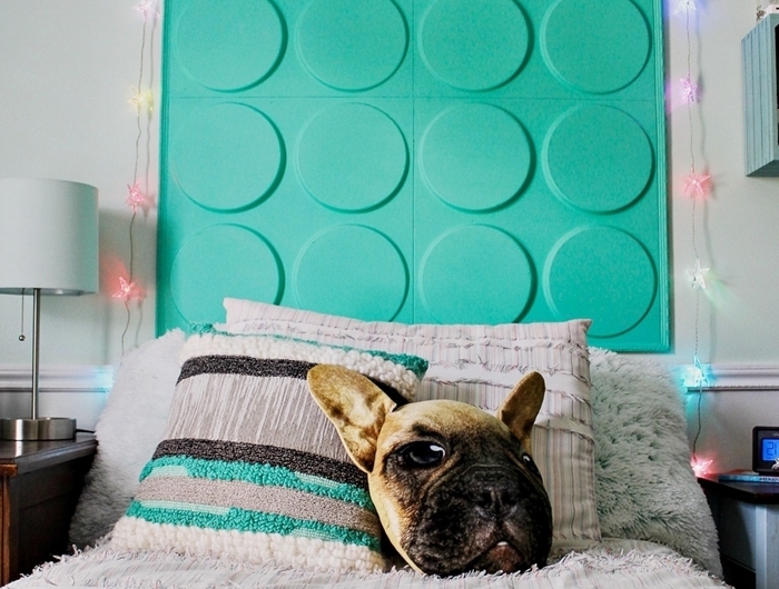 comment faire tête de lit avec panneau mural 3d peiture turquoise fabriquer une tete de lit originale déco chambre vert et blanc