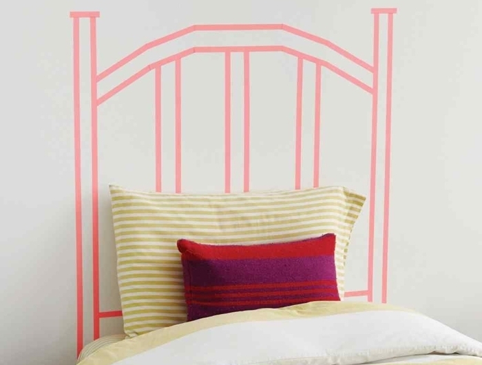 comment faire une tête de lit avec washi tape tete de lit fait maison décoration petite chambre fille couverture de lit blanc et jaune pastel