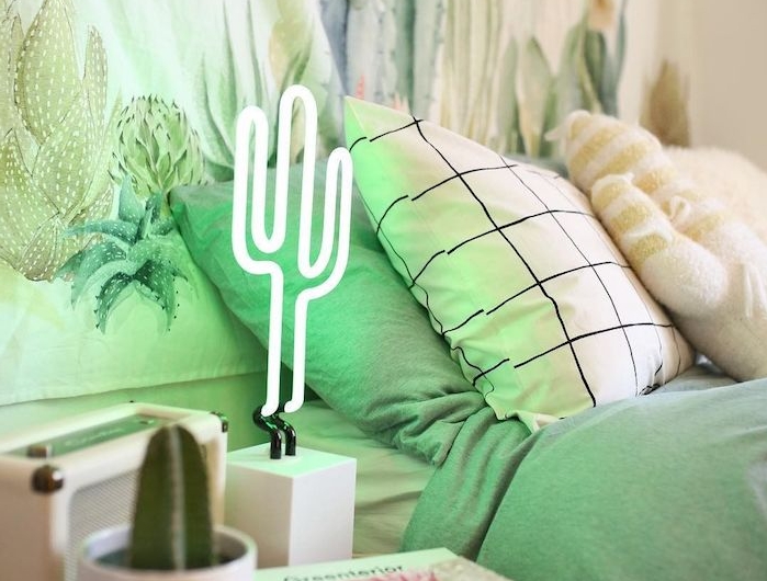 idee cactus deco lample neon cactus de nuit pot de petit cactus coussins couverture de lit