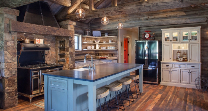 interieur maison rustique bleu ilot de cuisine blanc placard vintage cuisine bois brut comment décorer bien sa maison