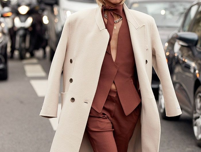 manteau longue blanche tailleur femme casual chic femme mode parisienne style sans efforts