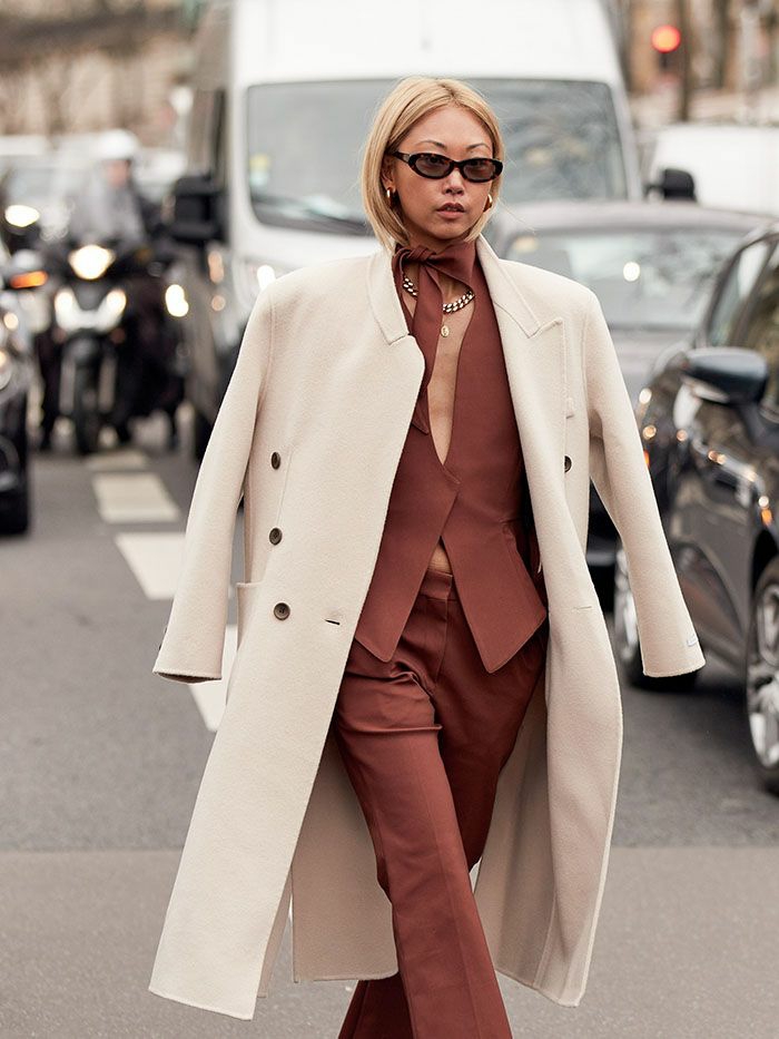 manteau longue blanche tailleur femme casual chic femme mode parisienne style sans efforts