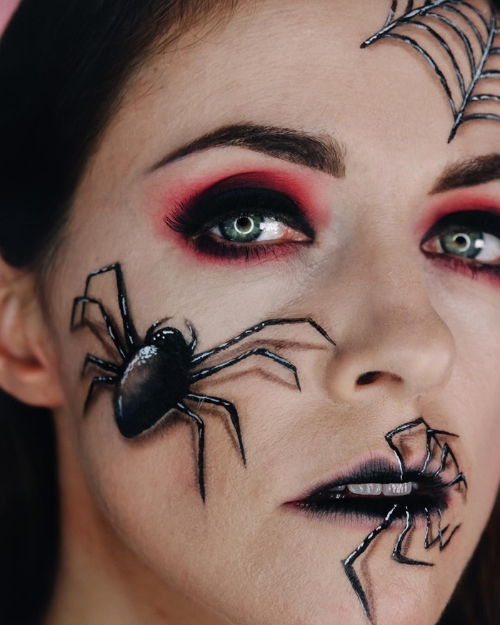 maquillage halloween araignée yeux smoky technique fards à paupières ombré noire et rouge foncé dessin araignée 3d