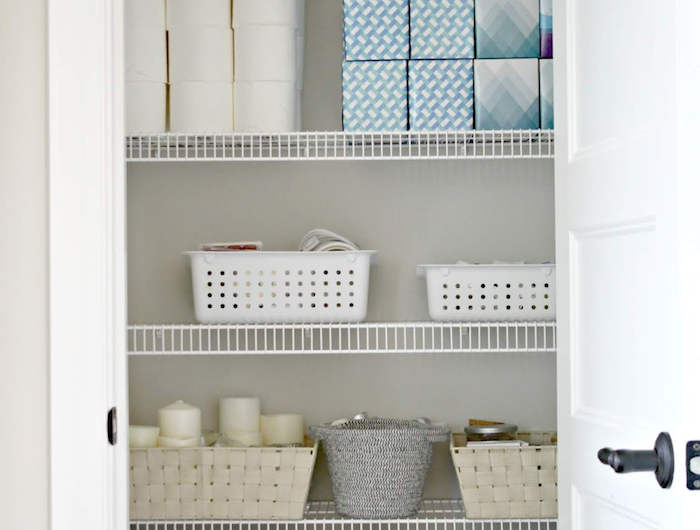 organisation maison comment ranger son armoire a l aide des boites des materiaux sanitaires