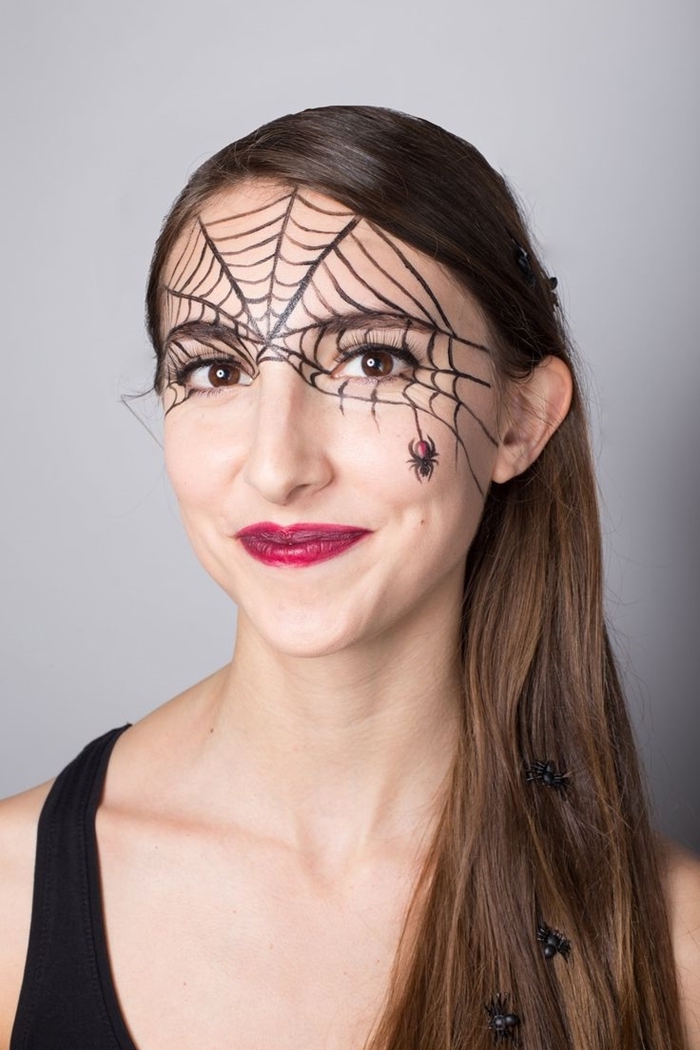toile d araignée dessin fête halloween maquillage femme yeux marron rouge à lèvre rouge toile araignée crayon noir