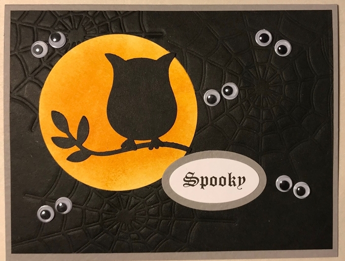 figurine hibou en papier noir branche arbre activité halloween maternelle carte avec yeux mobiles fête effrayante octobre