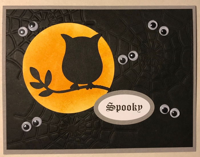 figurine hibou en papier noir branche arbre activité halloween maternelle carte avec yeux mobiles fête effrayante octobre