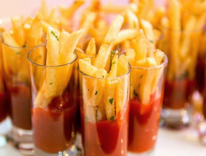 frites à la sauce tomate verrière entrée facile à faire apero dimnatoire pour 20 personnes