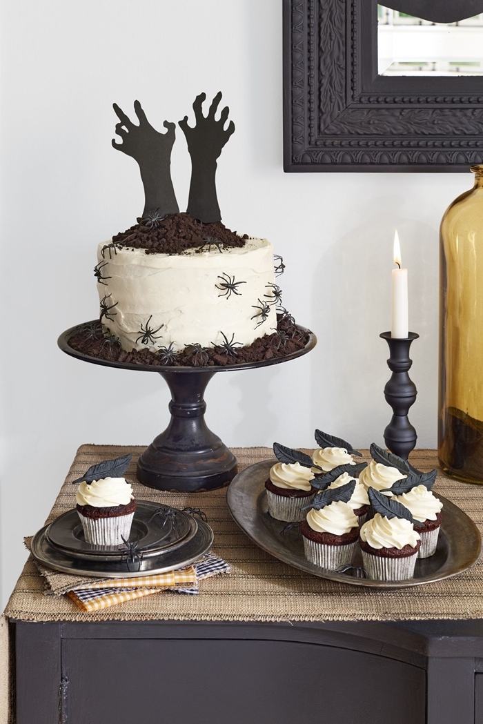 ganache blanche araignées en sucre gateau chocolat halloween décoration pâtisserie morceaux chocolat muffins facile