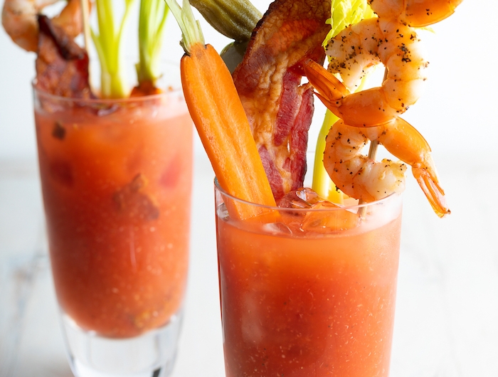 idee de bloody mary avec des crevettes celety carottes et bacon qu est ce qu on boit qu brunch