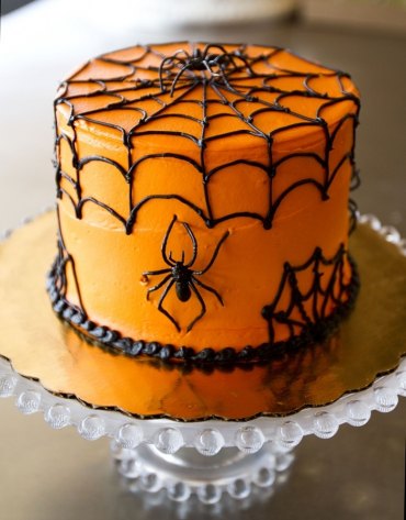toile araignée chocolat fondu gateau halloween araignée ganache glaçage orange décoration dessert facile araignée
