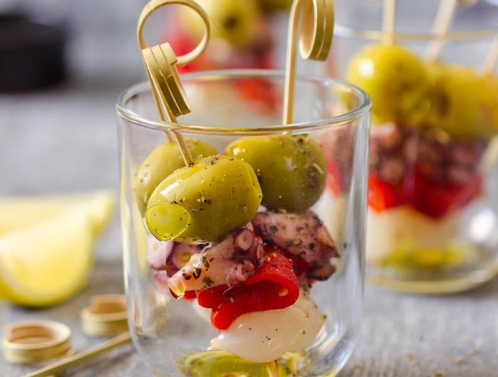 verrines festives apéritives brochette apero taps d olives pieuvre fruits de mer
