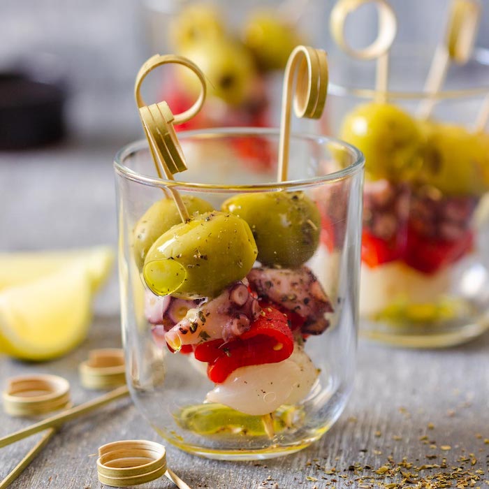verrines festives apéritives brochette apero taps d olives pieuvre fruits de mer