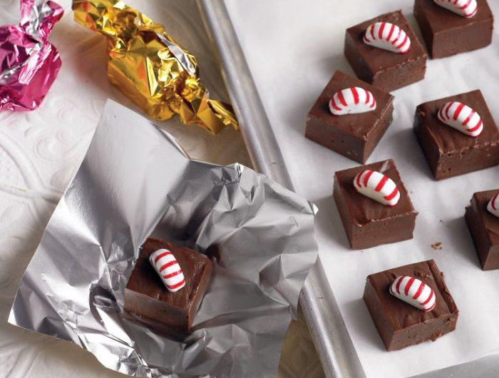 fondant chocolat fudge recette simple avec bonbon menthe poivrée à l intérieur comment faire du chocolat maison