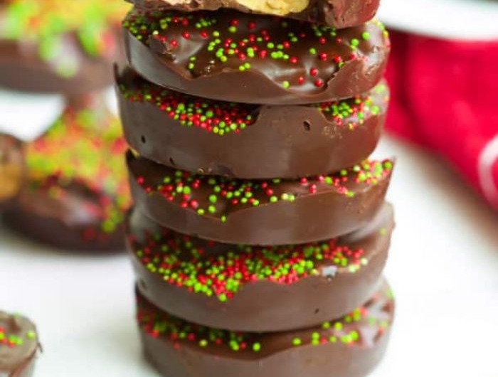 idée bonbon au chocolat et amandes décoré de billes colorées exemple de recette de noel facile festive