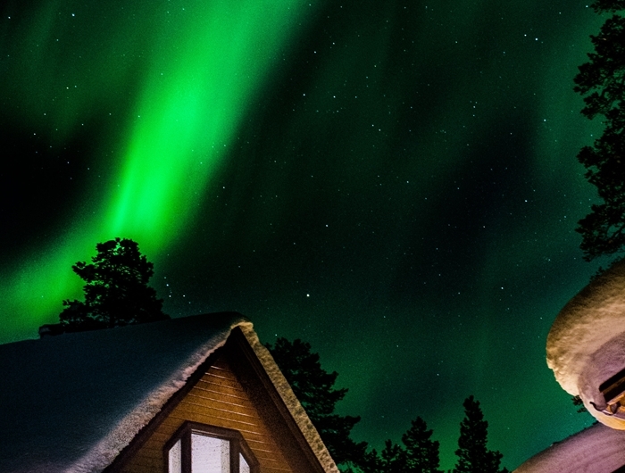 paysage de reve arctique polaire cercle destination hiver suede aurores boreales ciel vert etoiles nuit