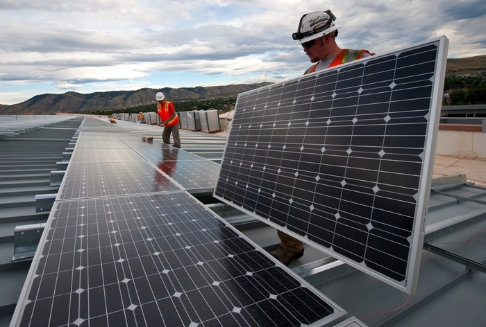 travaux de renovation energie renouvelable solaire toit domicile financement budget isolation