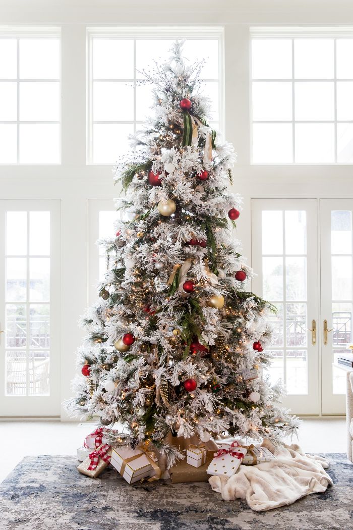 Les plus beaux sapins de Noël décorés. Quelles couleurs et déco