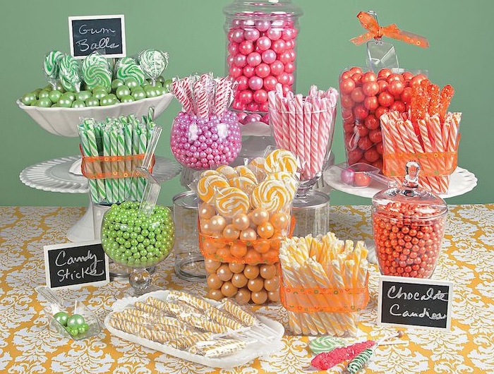 un buffet de candy multicolores des sucettes et des dragees