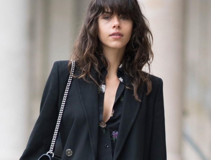 blazer oversize noir femme vêtements style chemise motifs floraux décoiffé coupe courte femme 2021 tendance