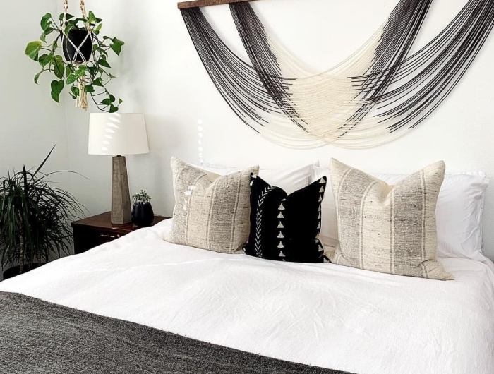 tete de lit boheme facile à faire soi même suspension avec cordes fil ombré baton bois plante verte chambre