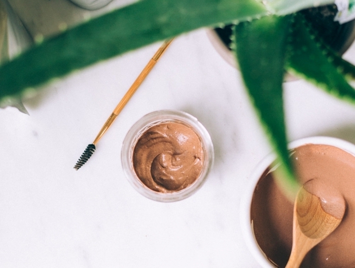 comment faire produit beauté gel sourcils aloe vera huile essentielle jojoba miel poudre cacao