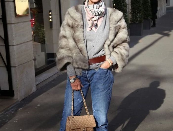 Votre Style Après 60 Ans : Le Guide pour une Garde-Robe qui Vous