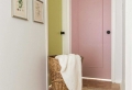 De quelle couleur peindre les portes d’un couloir selon l’espace et les tendances de la saison