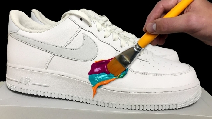 personnaliser air force 1 projet créatif ado bricolage facile mode peinture pour cuir multicolore
