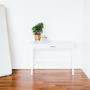 Comment agrandir une pièce grâce au miroir - un objet déco vraiment merveilleux