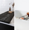 idée rangement baignoire pont plateau bois noir peinture diy rangement produits salle de bain