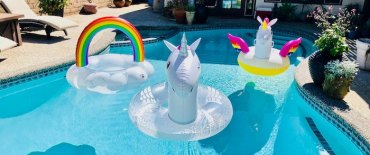 jouets gonflables pour licorne d'eau piscine eau azure