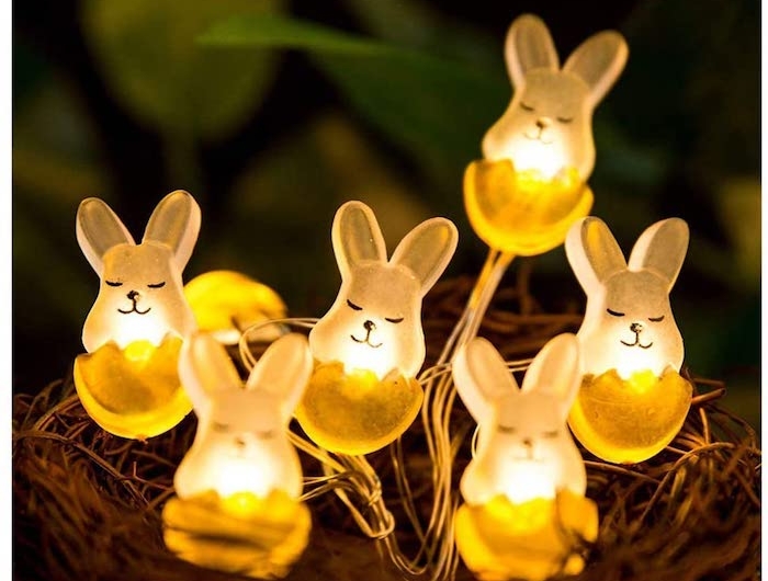 une idée de decoration paques enfant petites lampes en forme de lapin pour le jardin